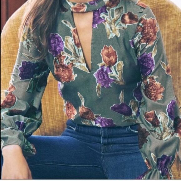 EUC Saylor Velvet Floral Blouse (size Large) - Picture 3 of 9